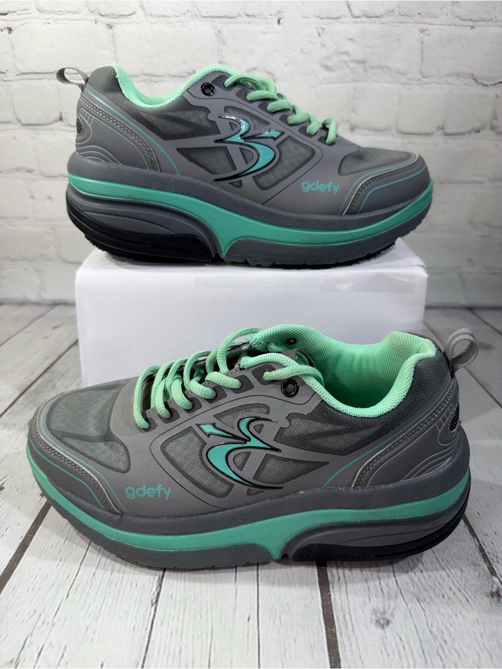 GDEFY VERSOSHOCK WOMENS ATHLETIC WALKING ORTHOPEDIC ORTHOTIC SHOES SIZE 8.5
